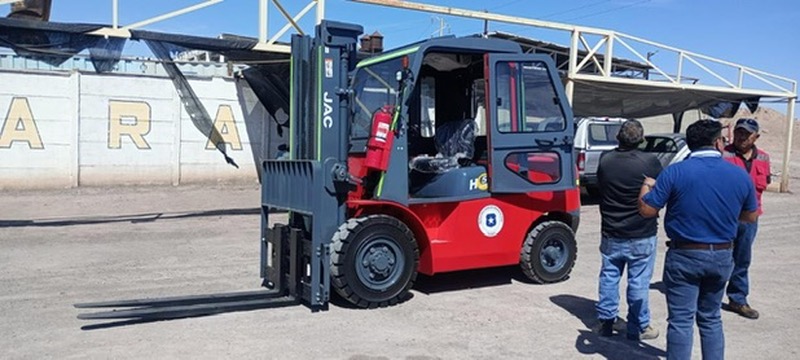 Adquisición de grúas para apoyo a la gestión logística municipal